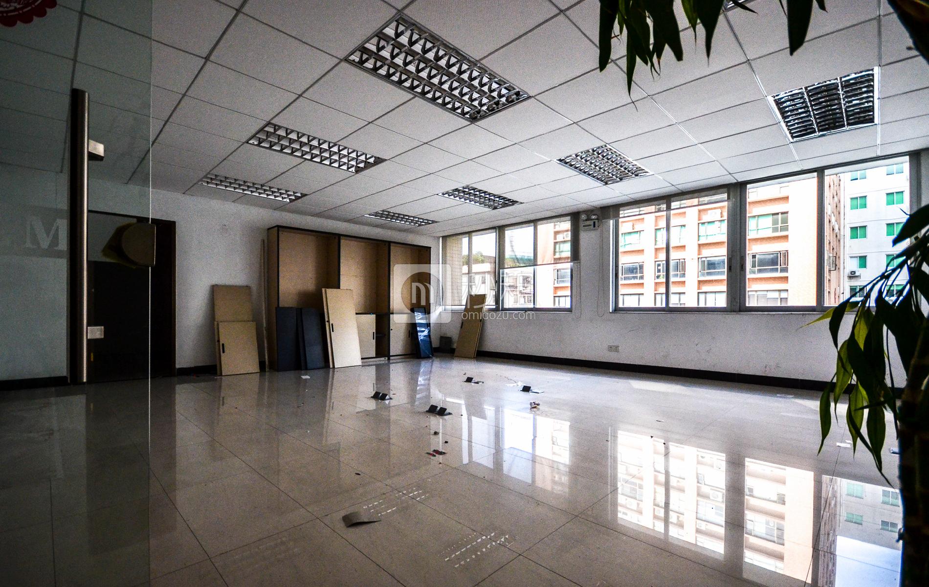 科达商务大厦写字楼出租125平米简装办公室65元/m².月