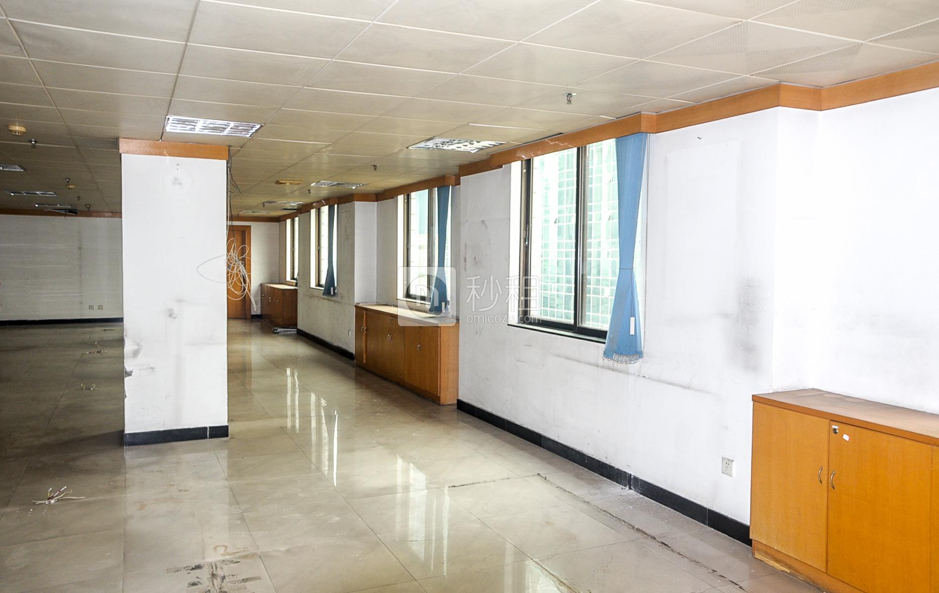 粮贸大厦写字楼出租400平米简装办公室80元/m².月