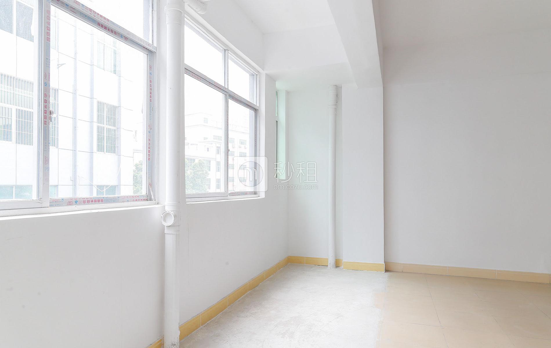 威宇隆工业园写字楼出租56平米简装办公室50元/m².月