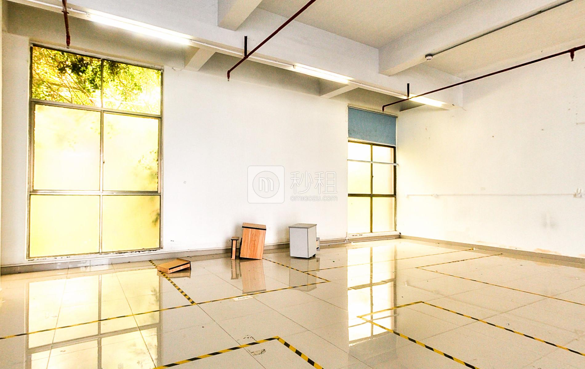 杰鹏商业广场写字楼出租300平米精装办公室33元/m².月