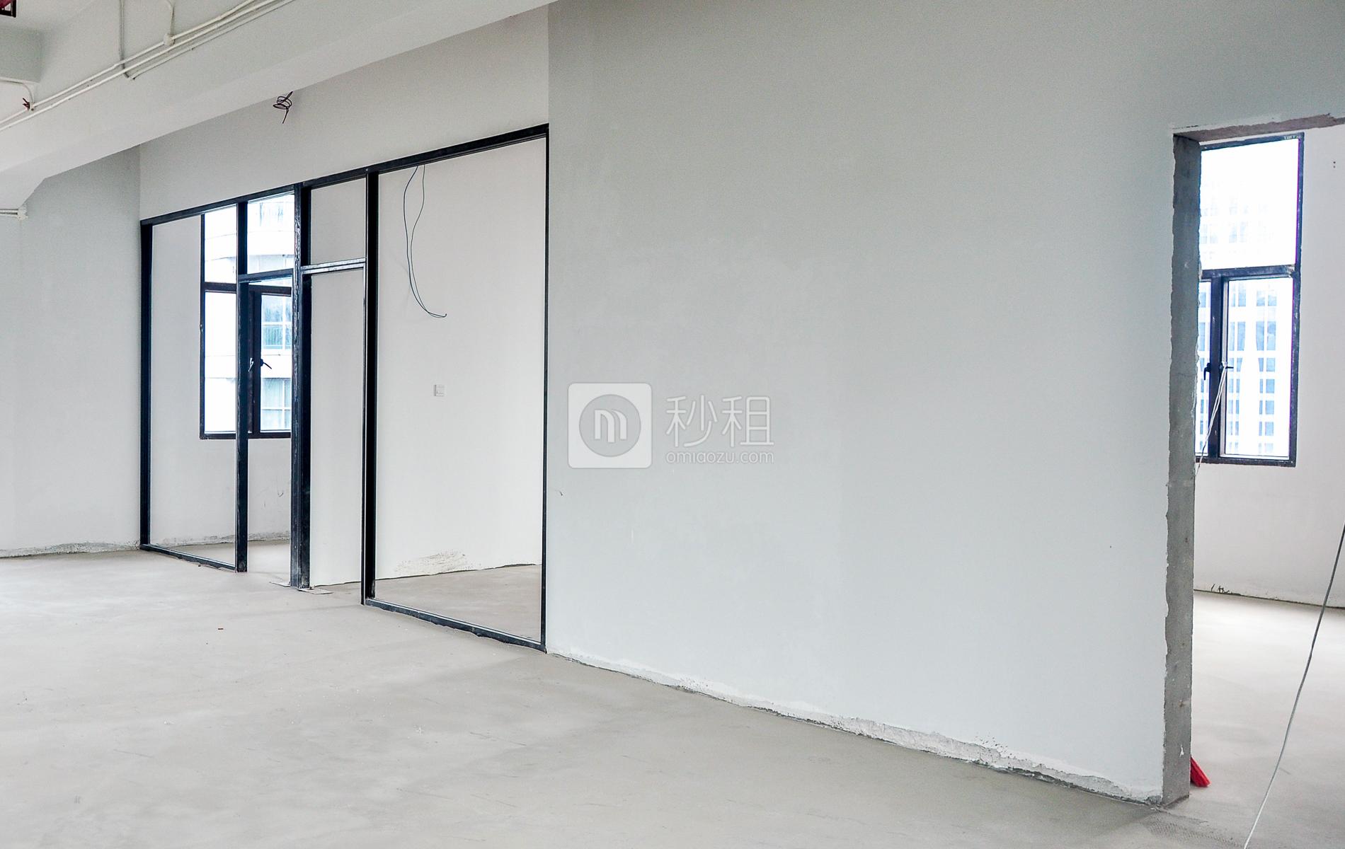 江南坊写字楼出租231平米毛坯办公室120元/m².月