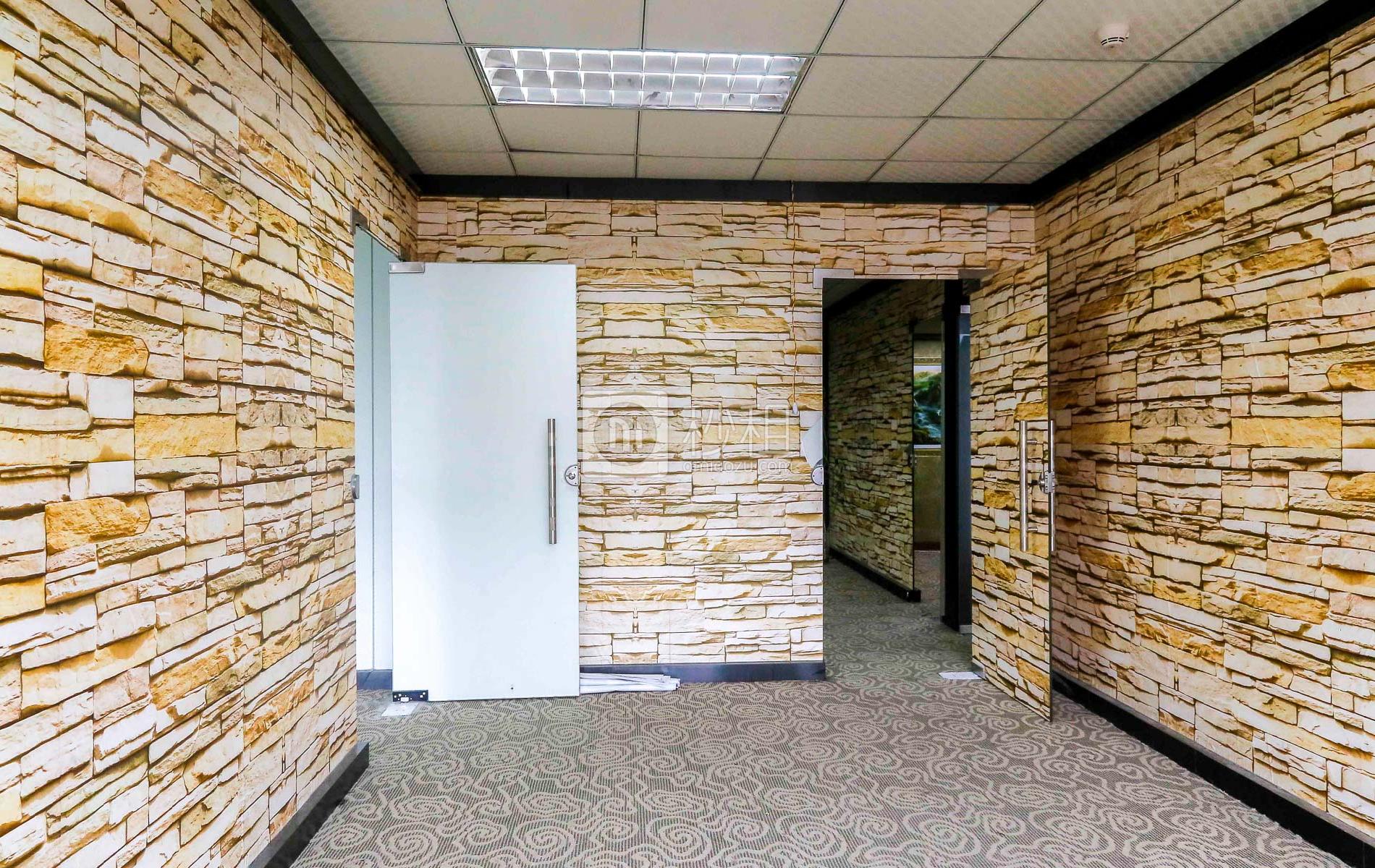 天安南油第四工业区写字楼出租235平米精装办公室70元/m².月