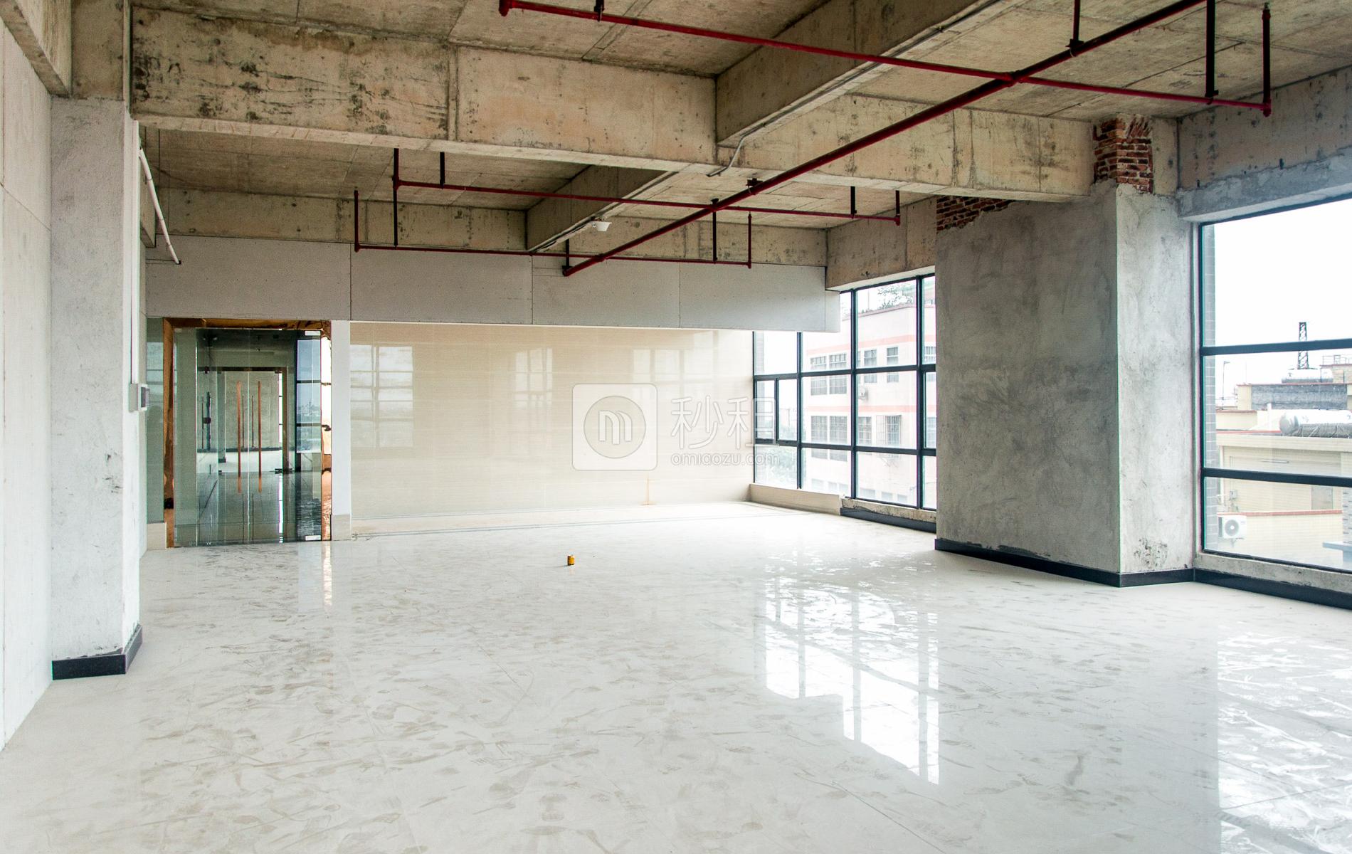 石井国际大厦写字楼出租229平米简装办公室38元/m².月