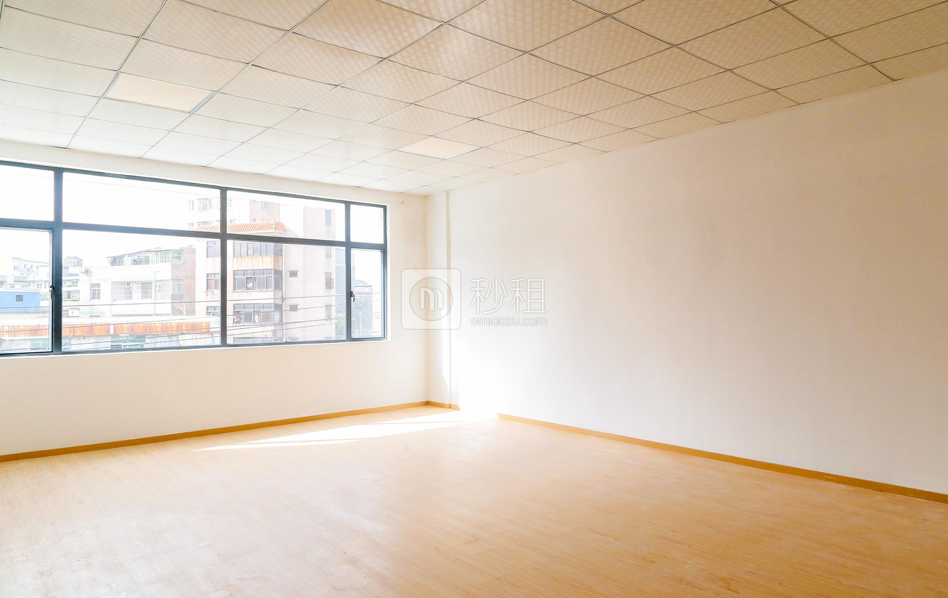 鼎盛创意园	写字楼出租85平米精装办公室55元/m².月