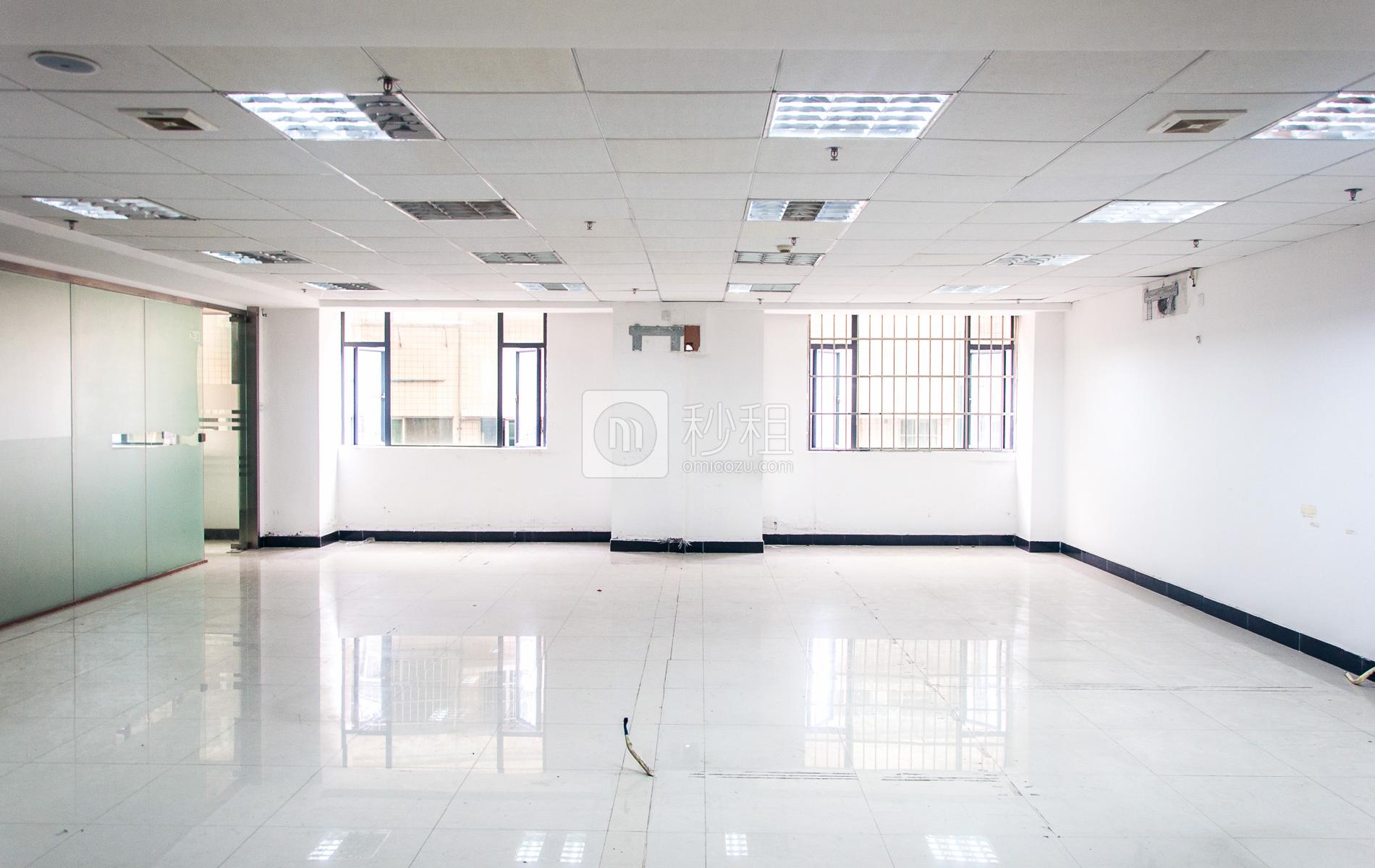 龙泽商业大厦写字楼出租486平米简装办公室95元/m².月