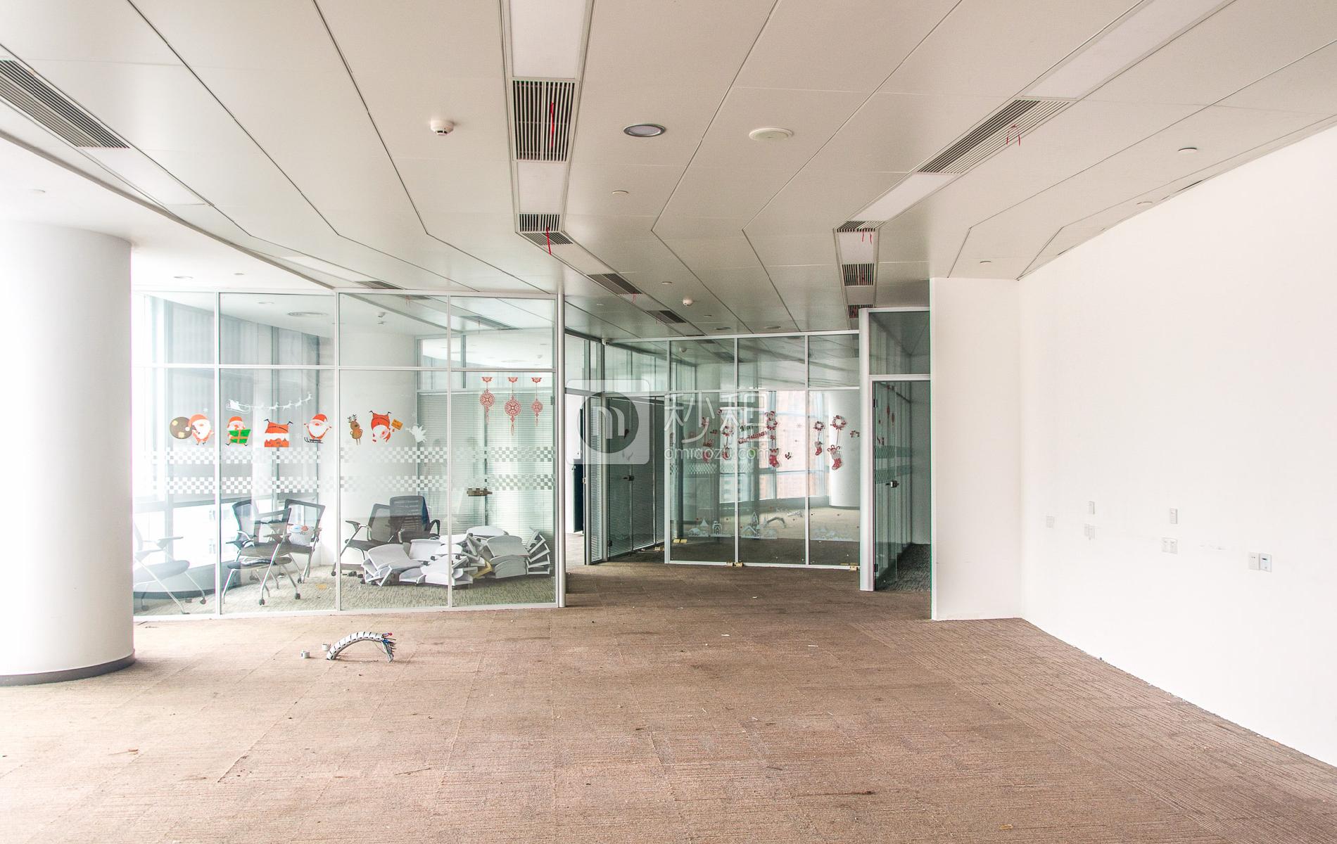 雅居乐中心写字楼出租380平米简装办公室220元/m².月