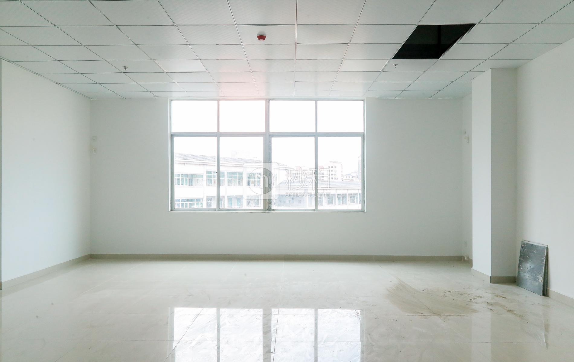 万通综合楼写字楼出租83平米简装办公室50元/m².月