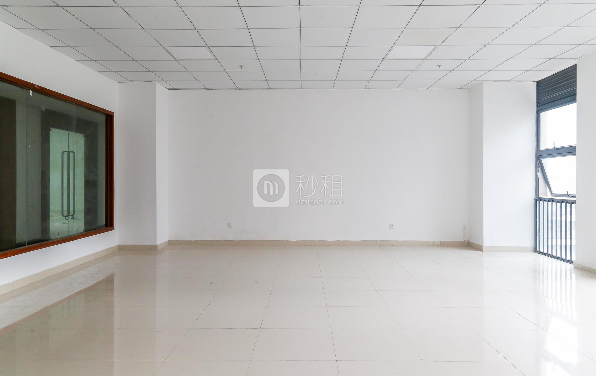 荣群大厦（龙岗）写字楼出租85平米精装办公室70元/m².月