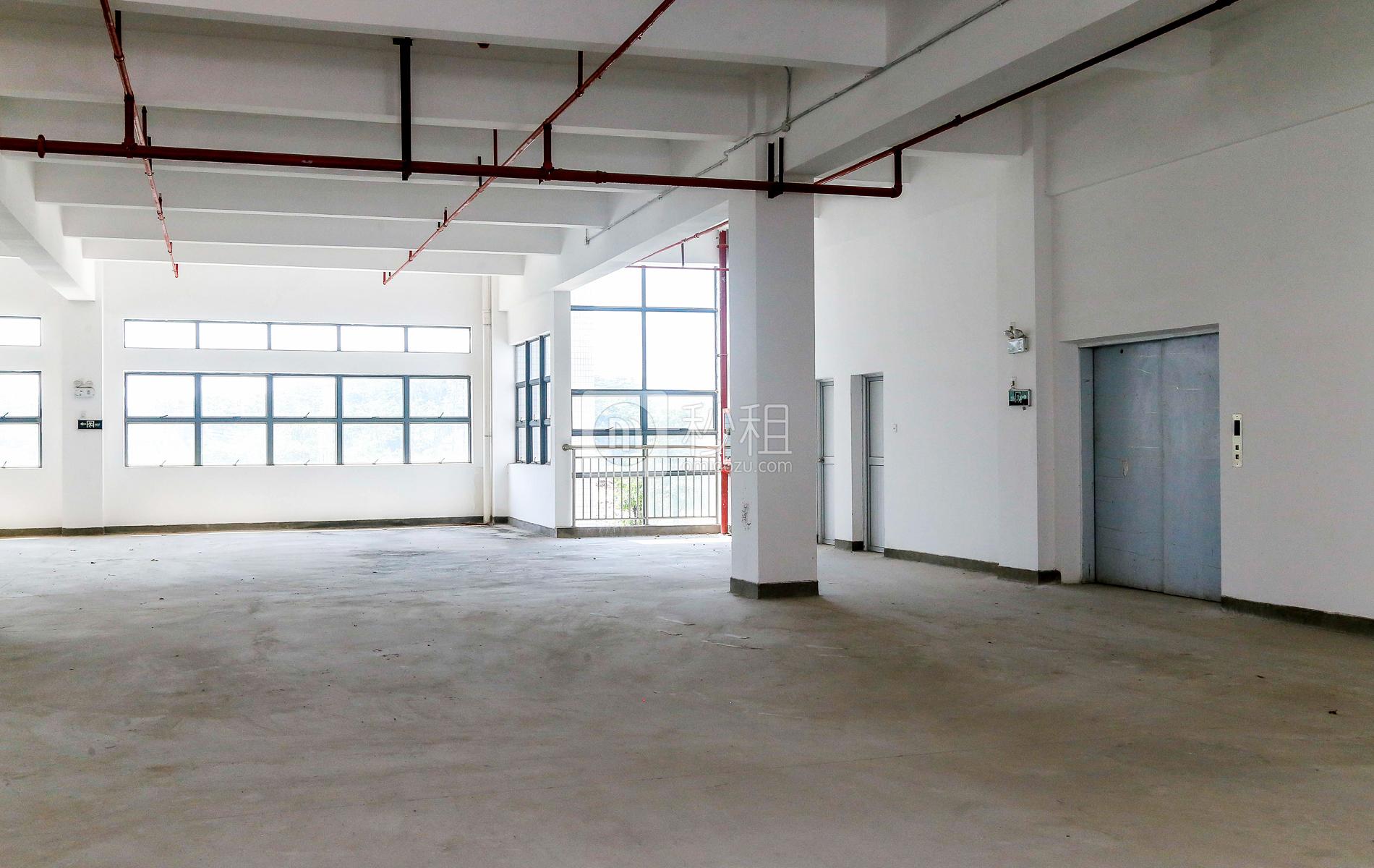 喜创城写字楼出租244平米毛坯办公室35元/m².月