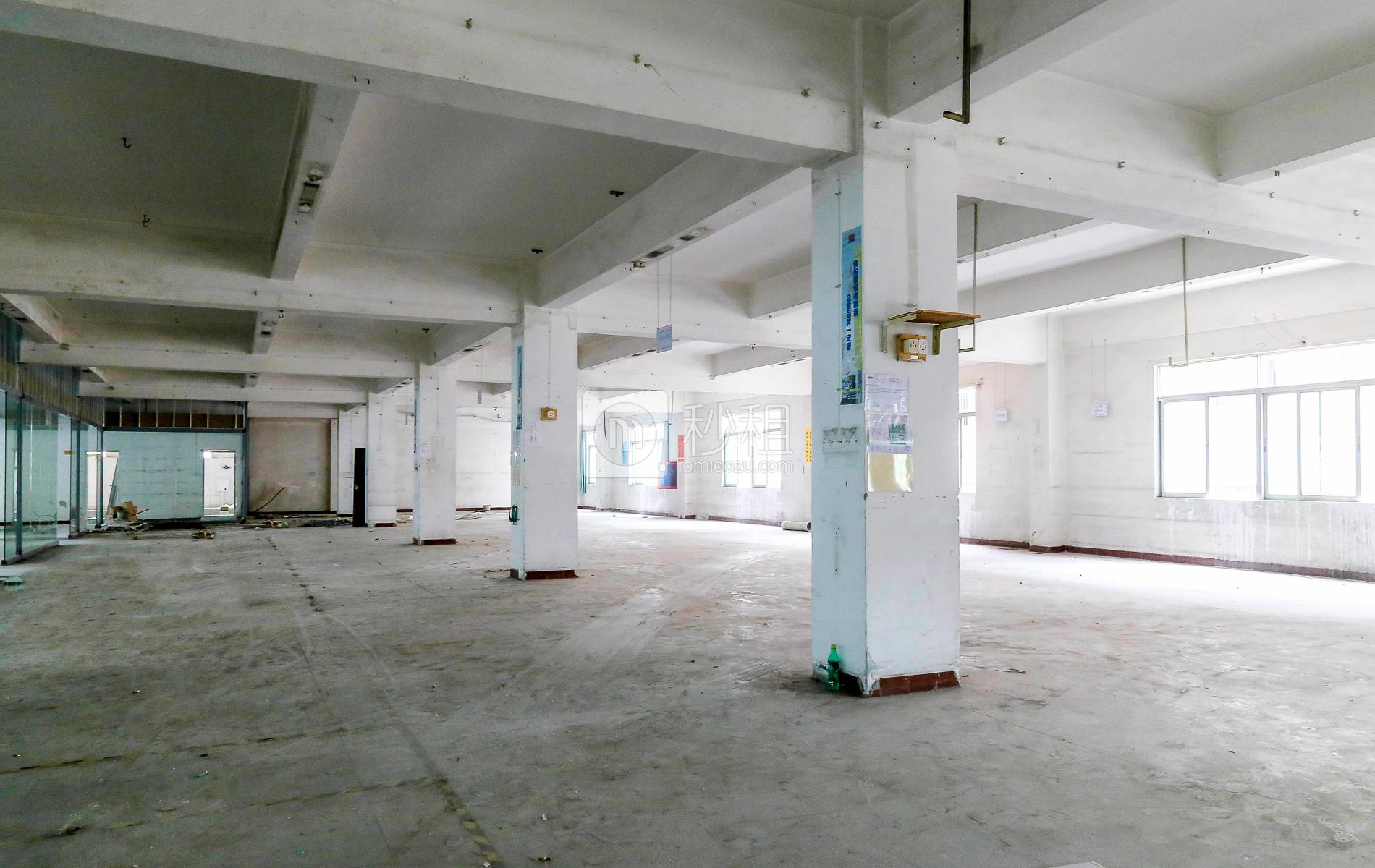 龙胜科技电商园写字楼出租584平米简装办公室23元/m².月