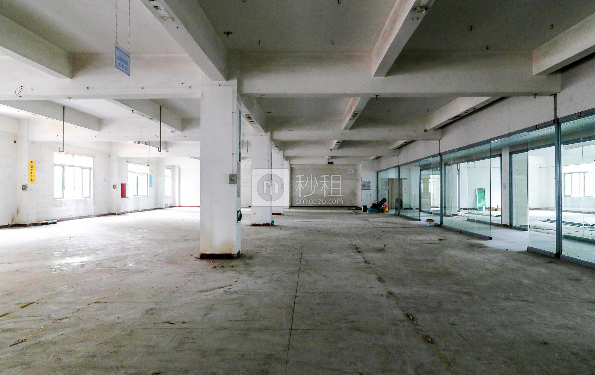 龙胜科技电商园写字楼出租627平米简装办公室23元/m².月