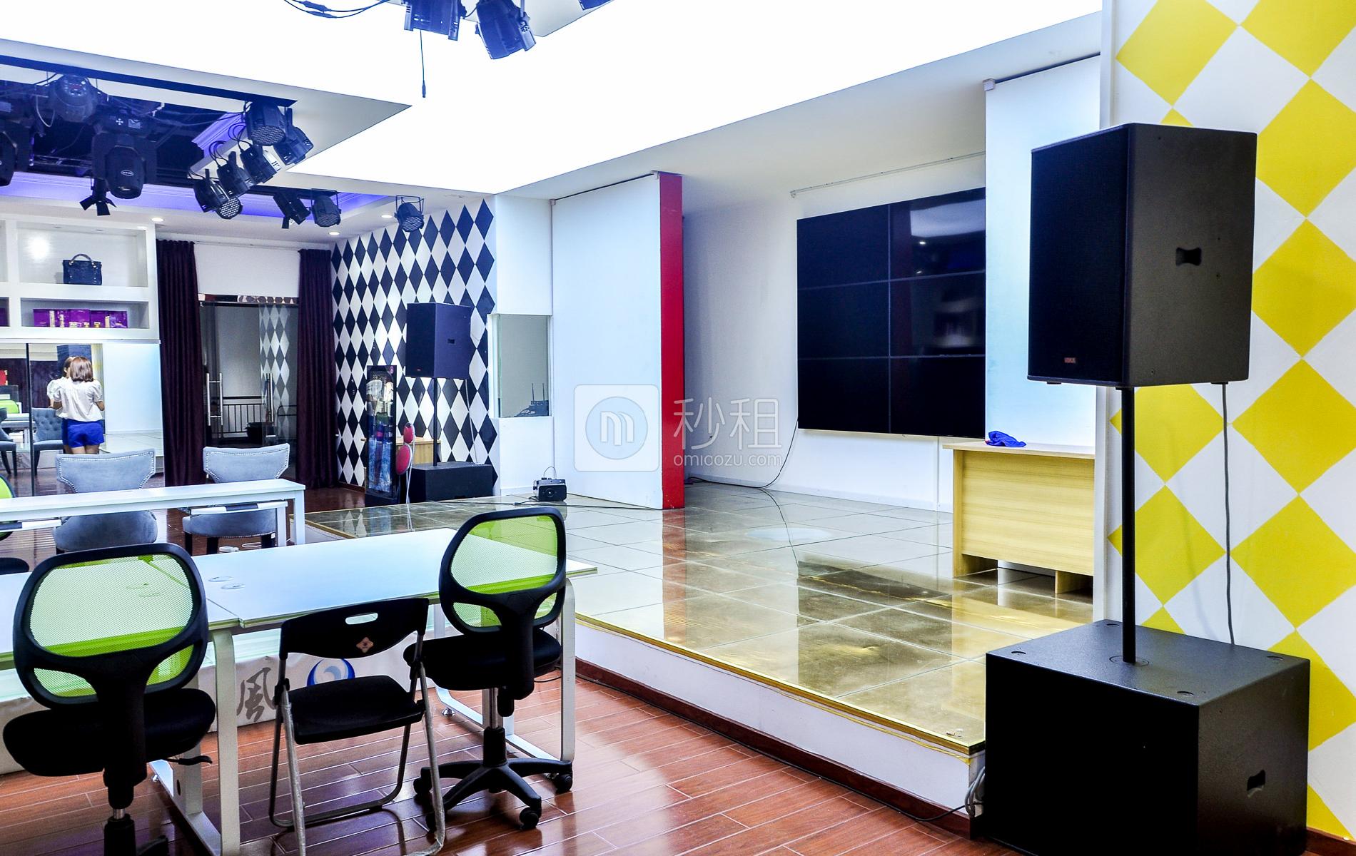 启盛科技企业孵化器写字楼出租420平米简装办公室70元/m².月