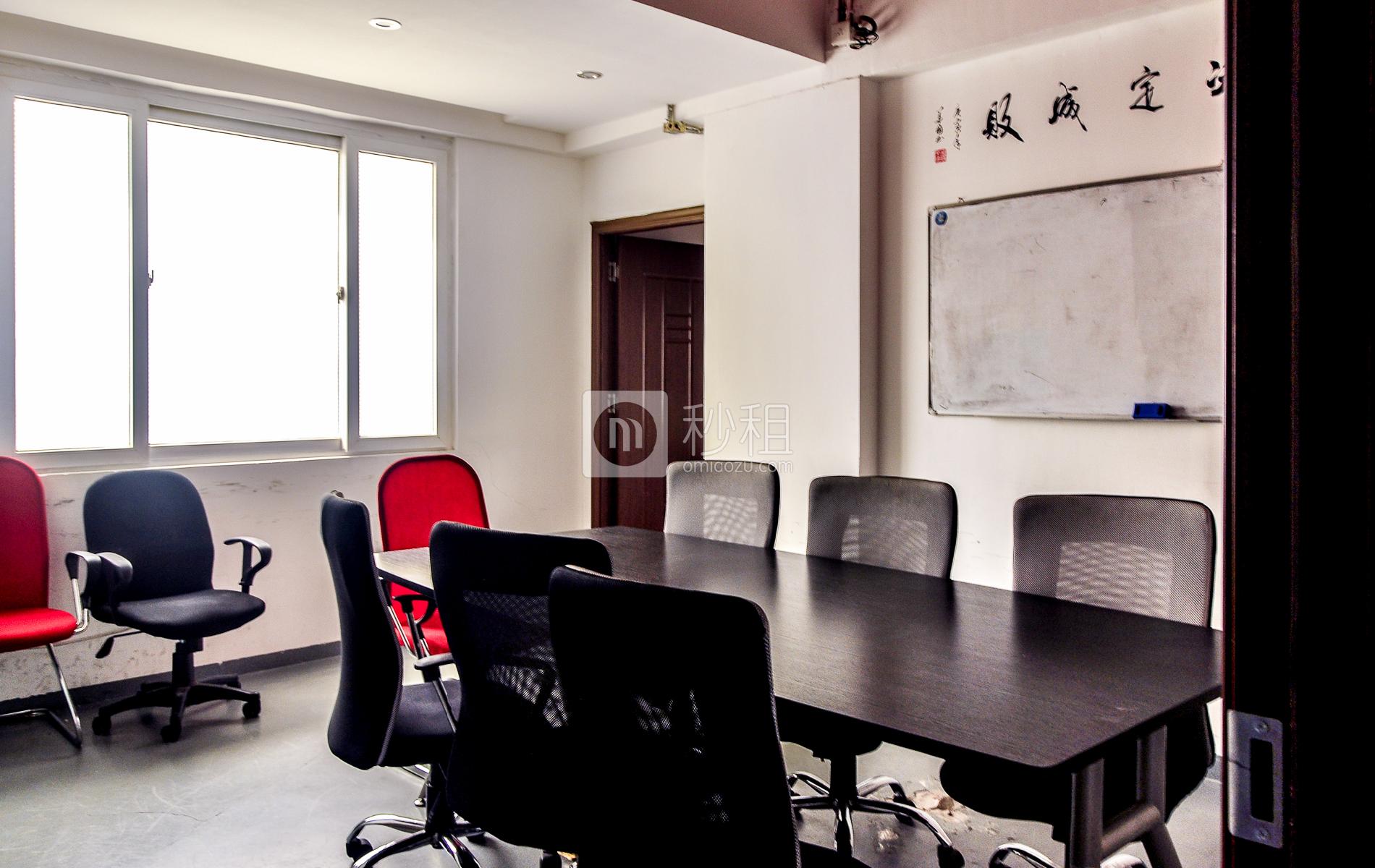 龙威广场写字楼出租188平米简装办公室100元/m².月