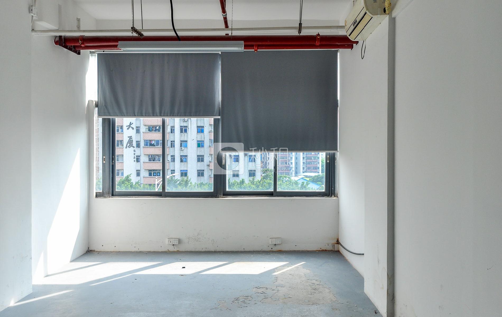 大东汇商务港写字楼出租35平米简装办公室90元/m².月
