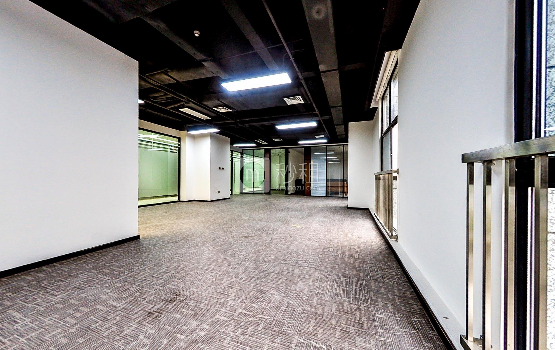 南京大学产学研基地写字楼出租245平米精装办公室125元/m².月