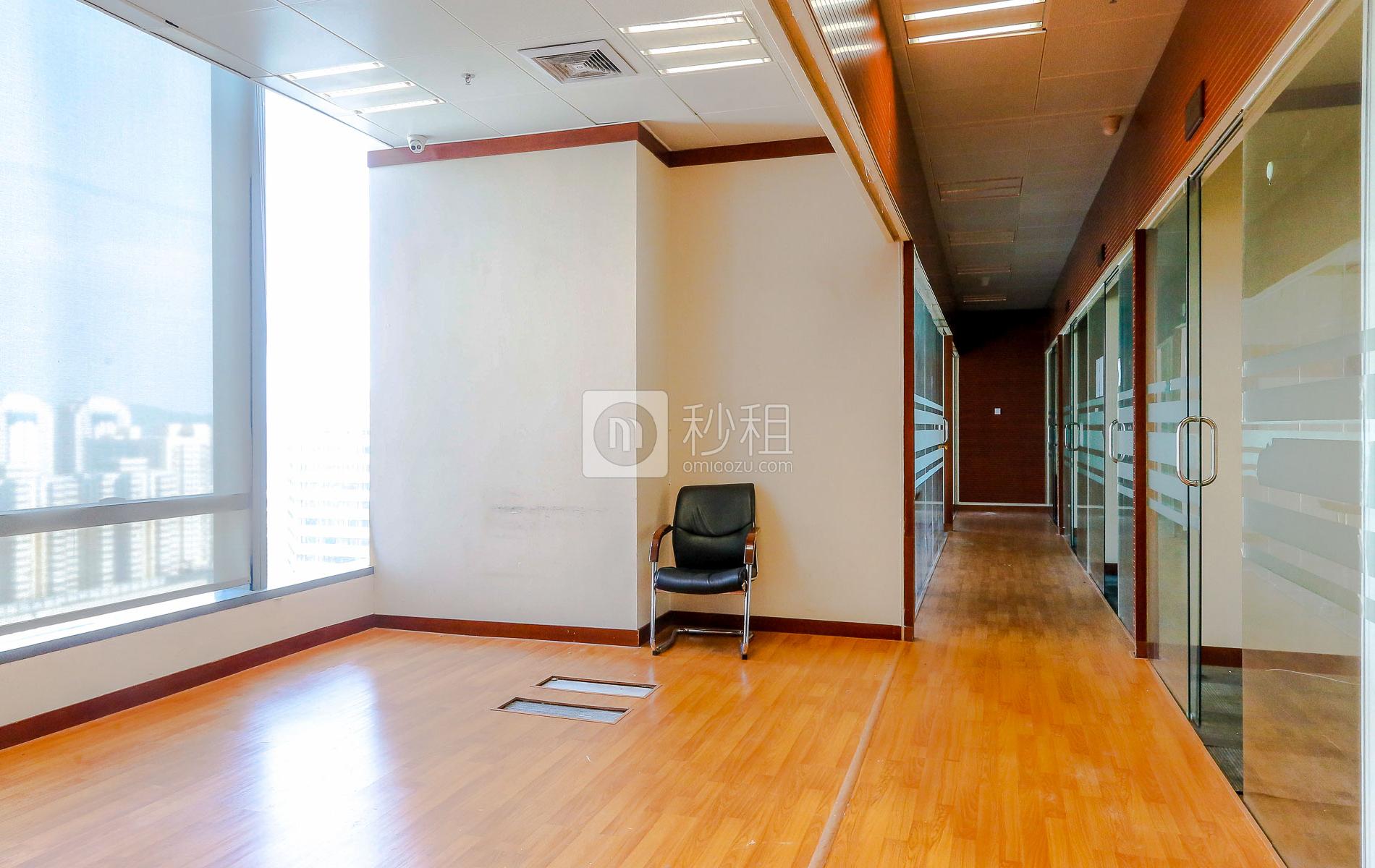 和黄世纪汇广场写字楼出租588平米豪装办公室180元/m².月