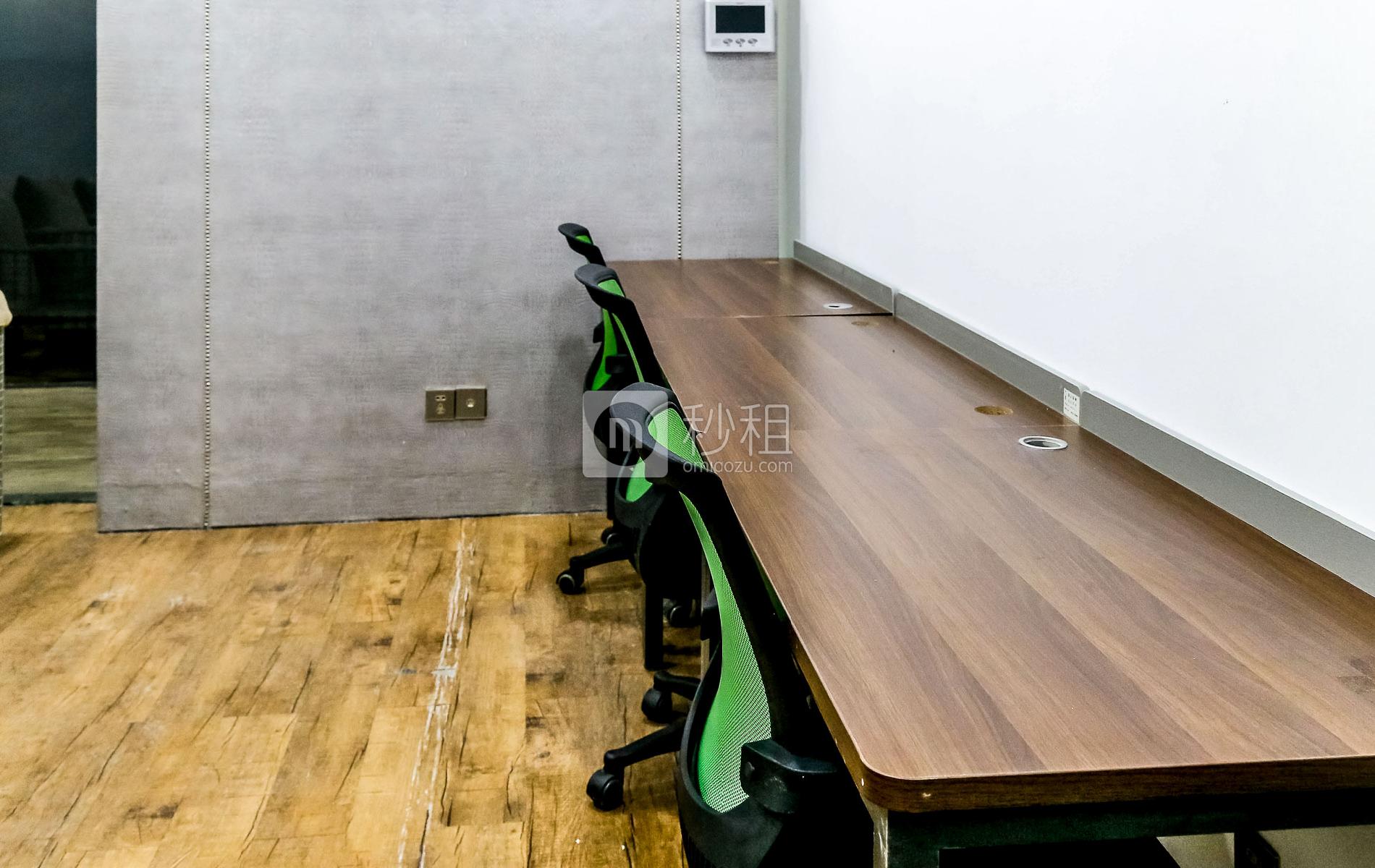 世杰商务中心	-赛格科技园写字楼出租35平米精装办公室6880元/间.月