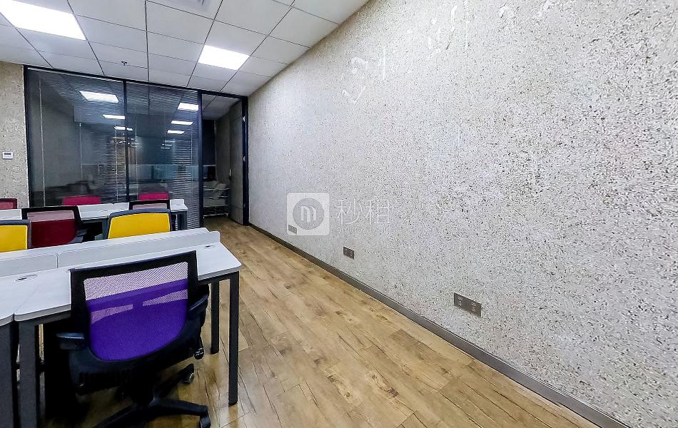 世杰商務中心	-賽格科技園寫字樓出租40平米精裝辦公室9080元/間.月