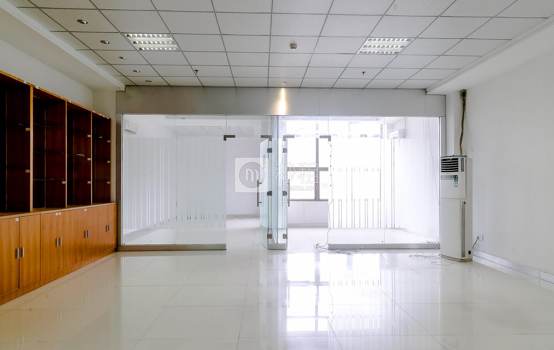 港之龙商务中心写字楼出租162平米精装办公室74元/m².月