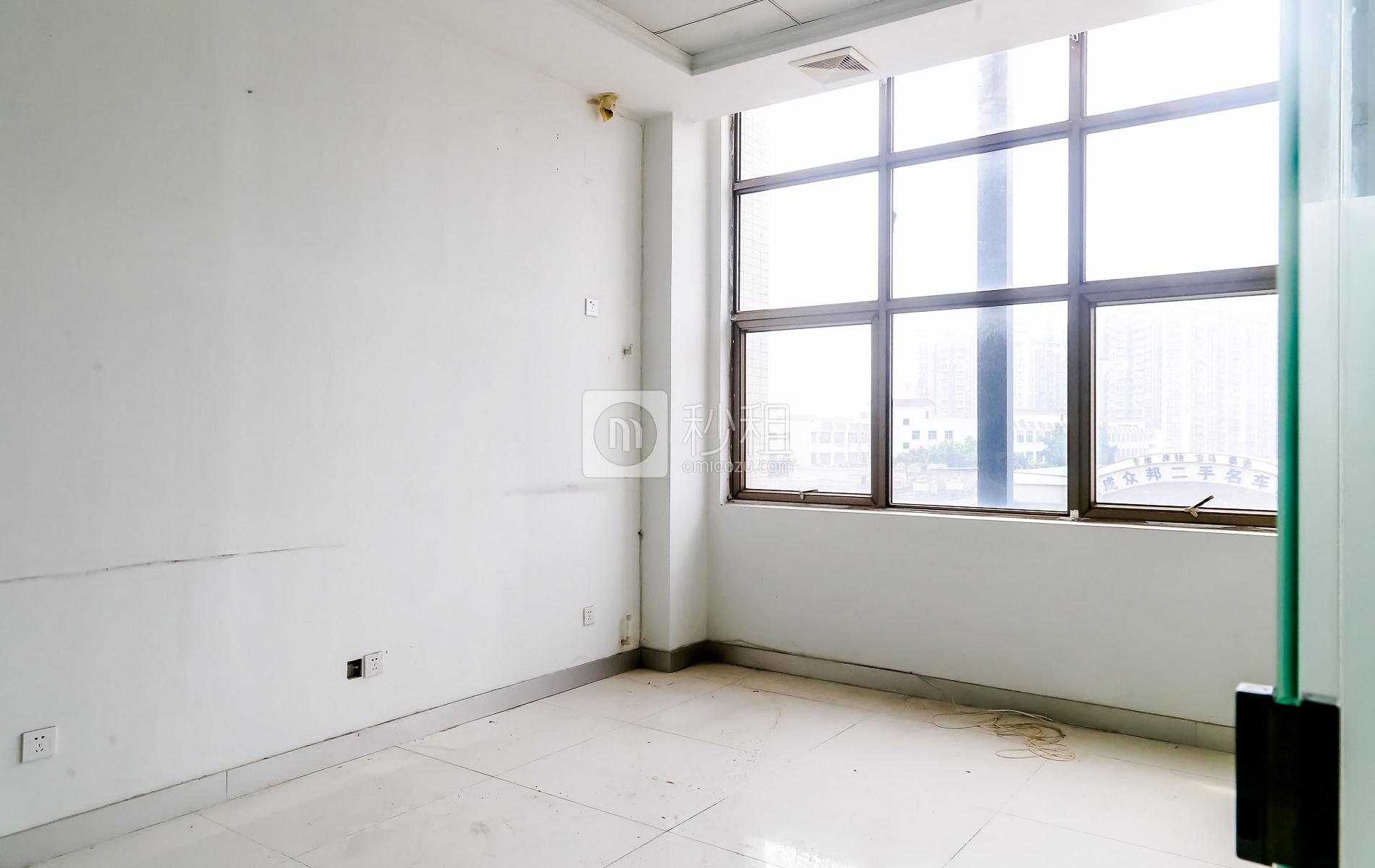 港之龙商务中心写字楼出租110平米精装办公室88元/m².月
