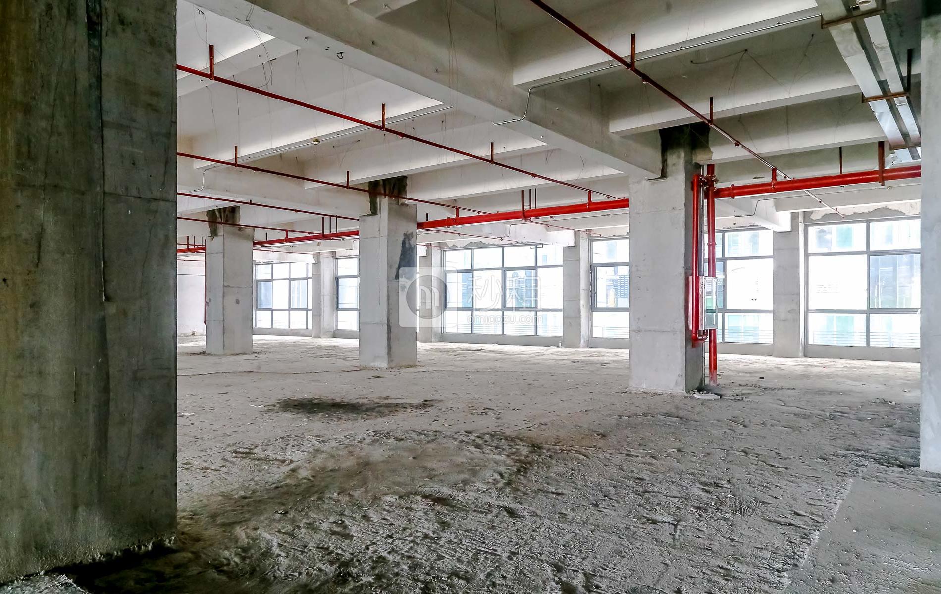 港之龙商务中心写字楼出租2045平米简装办公室88元/m².月