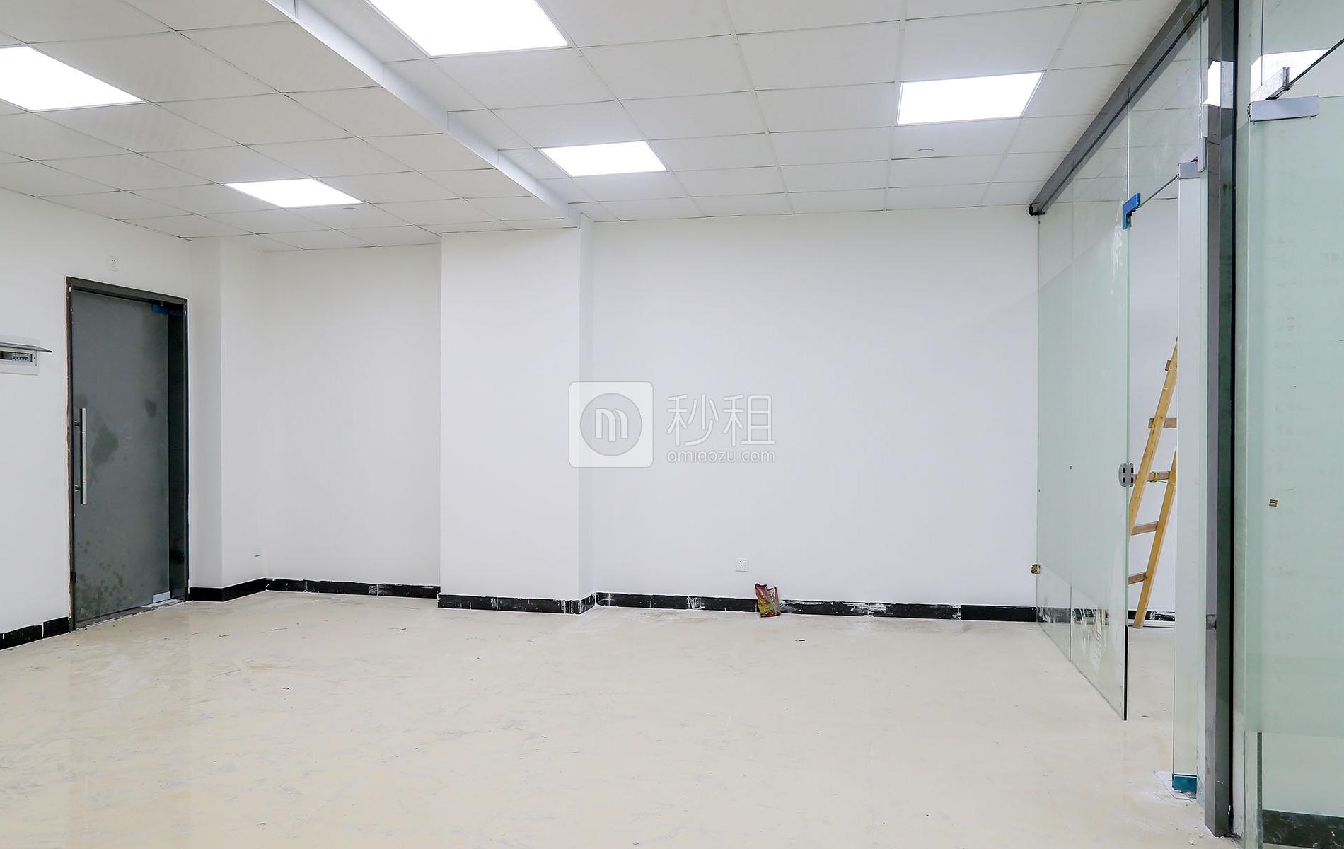中执时代广场（原粤商中心）写字楼出租139平米精装办公室115元/m².月