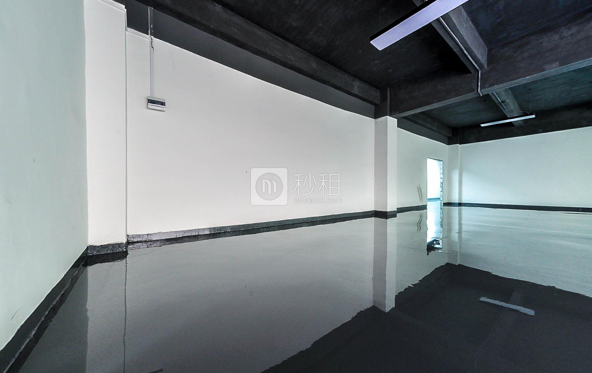 西丽官龙第一工业区写字楼出租225平米毛坯办公室43元/m².月