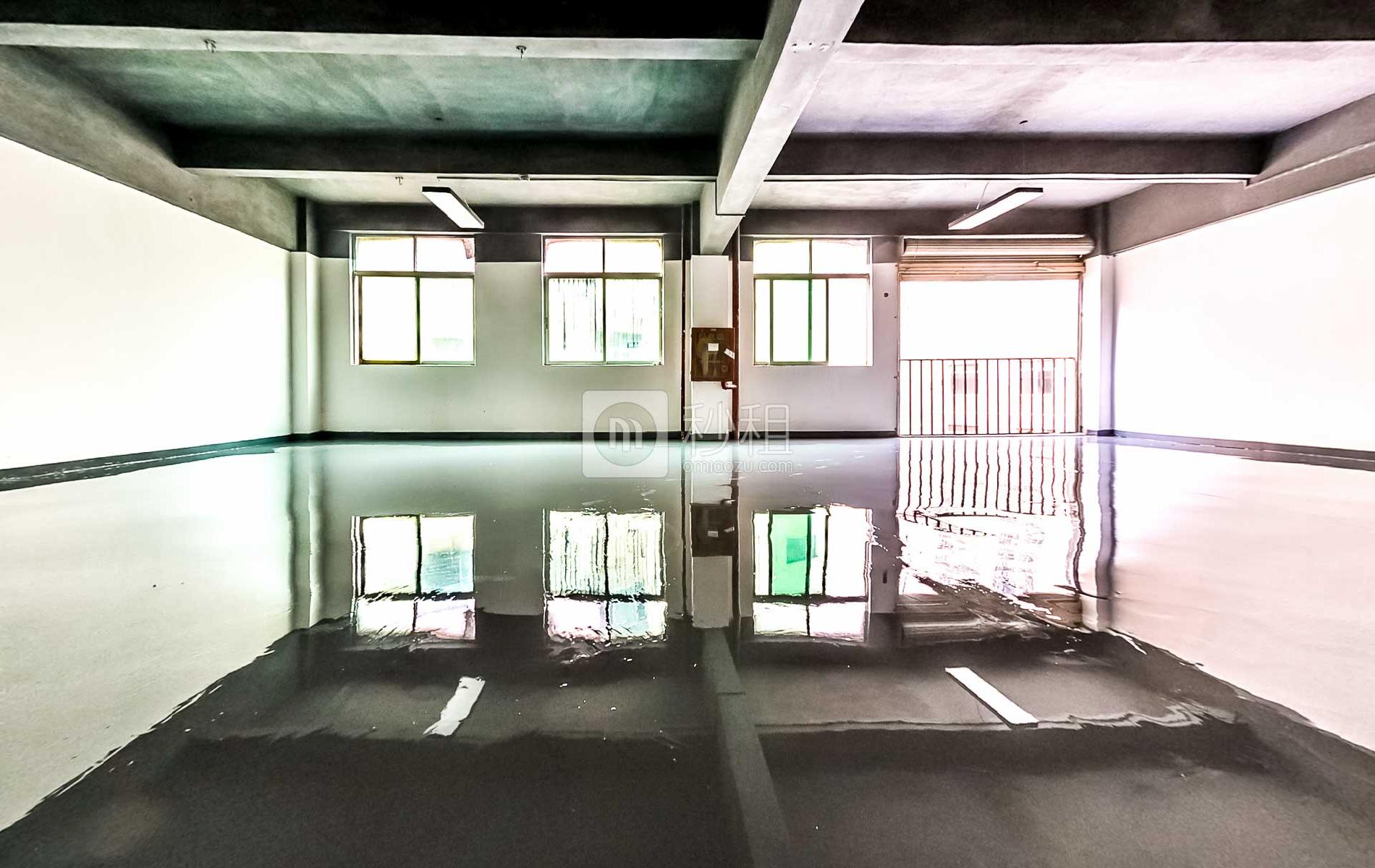 西丽官龙第一工业区写字楼出租323平米毛坯办公室43元/m².月