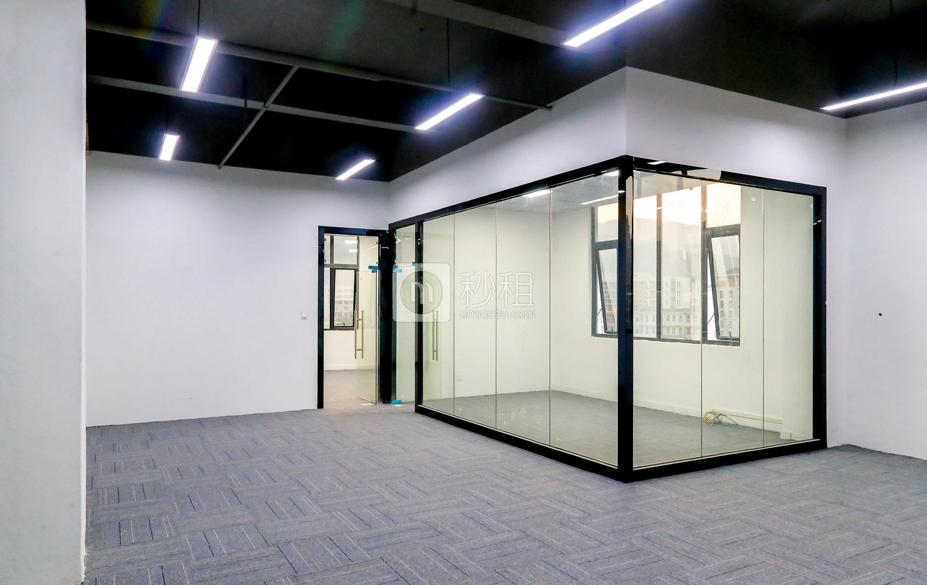 大众创业园写字楼出租219平米简装办公室43元/m².月