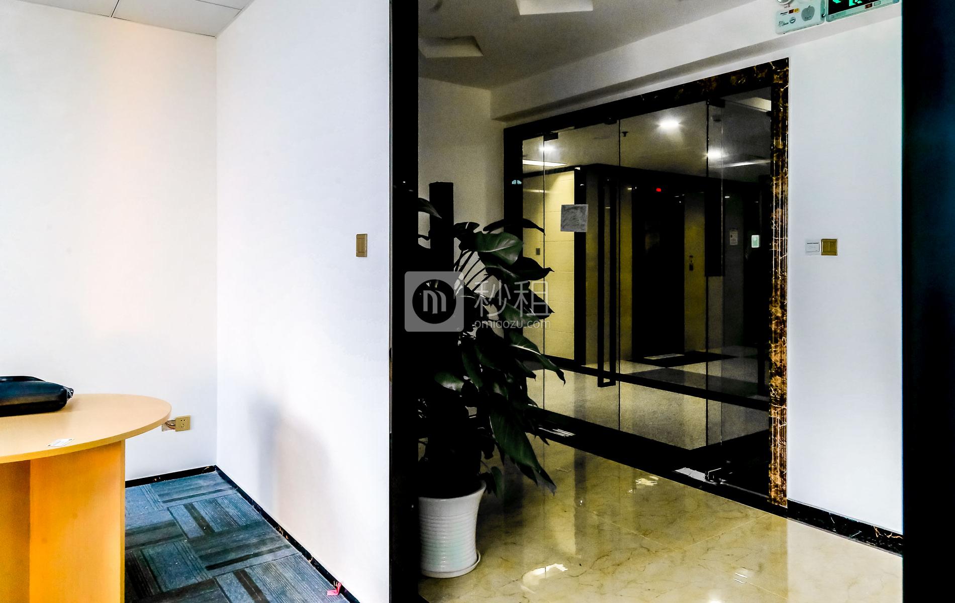 雪松大厦写字楼出租228平米豪装办公室120元/m².月