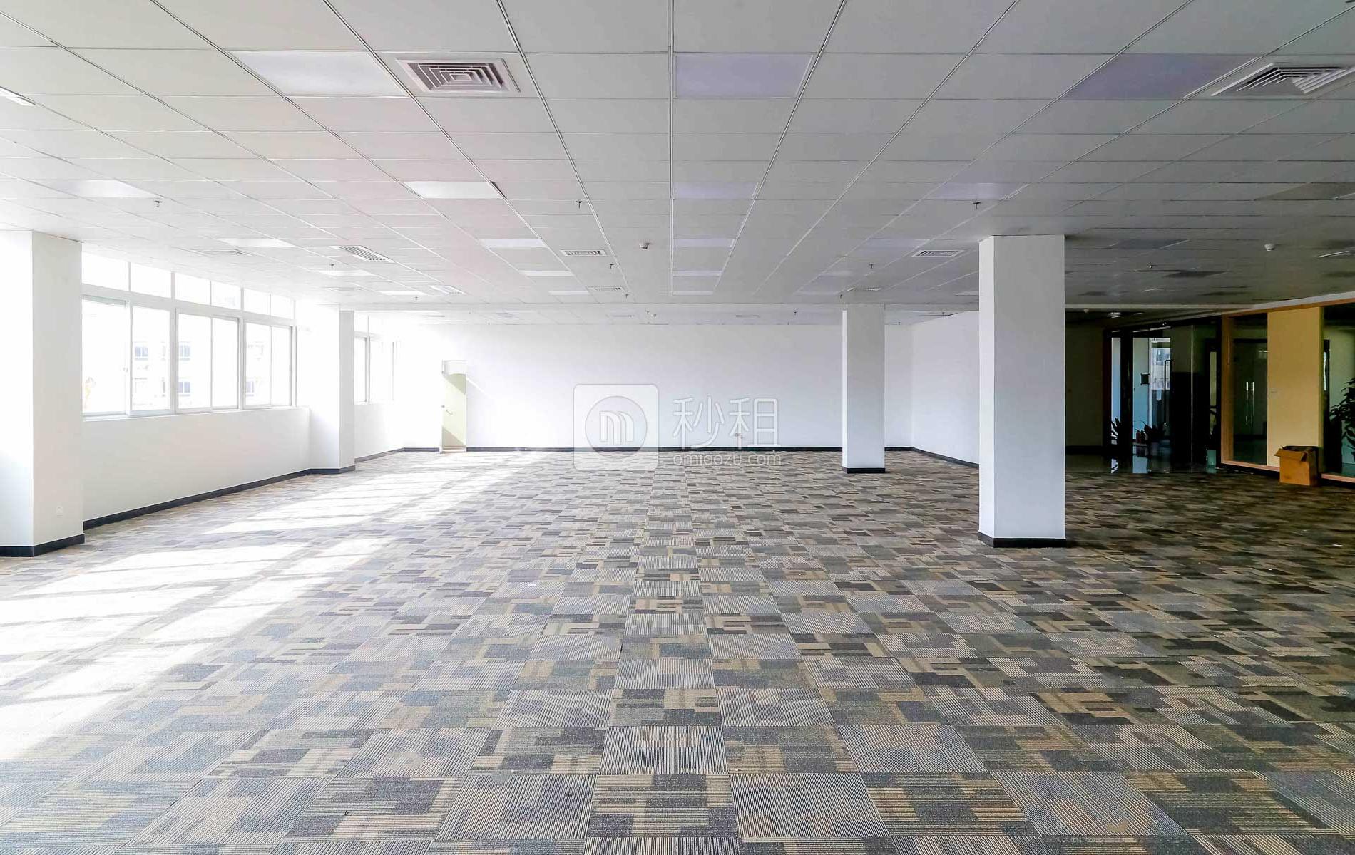 泰然工业区203栋写字楼出租295平米精装办公室110元/m².月