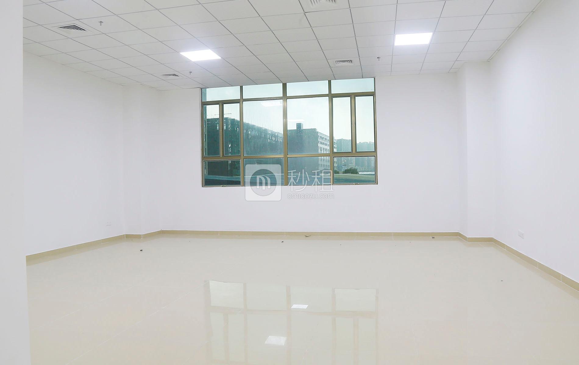 政商中心写字楼出租154平米简装办公室68元/m².月