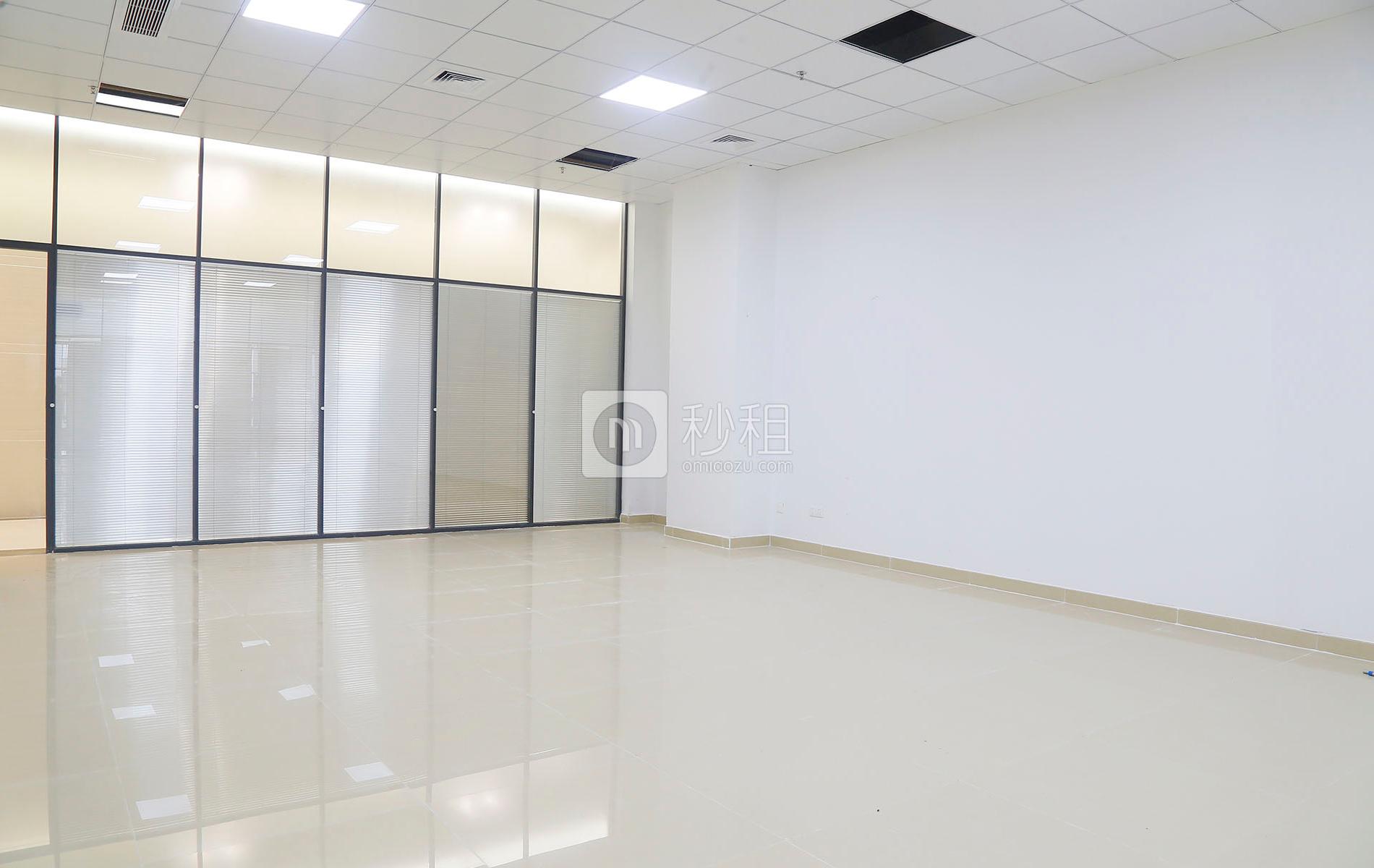 政商中心写字楼出租155平米简装办公室68元/m².月
