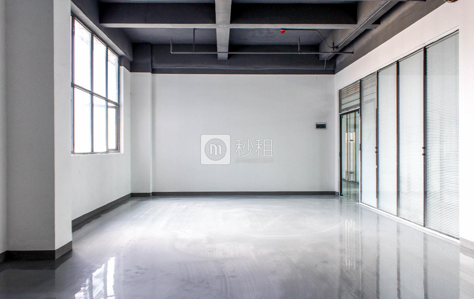 智慧谷创新园（坂田分园）写字楼出租140平米简装办公室78元/m².月