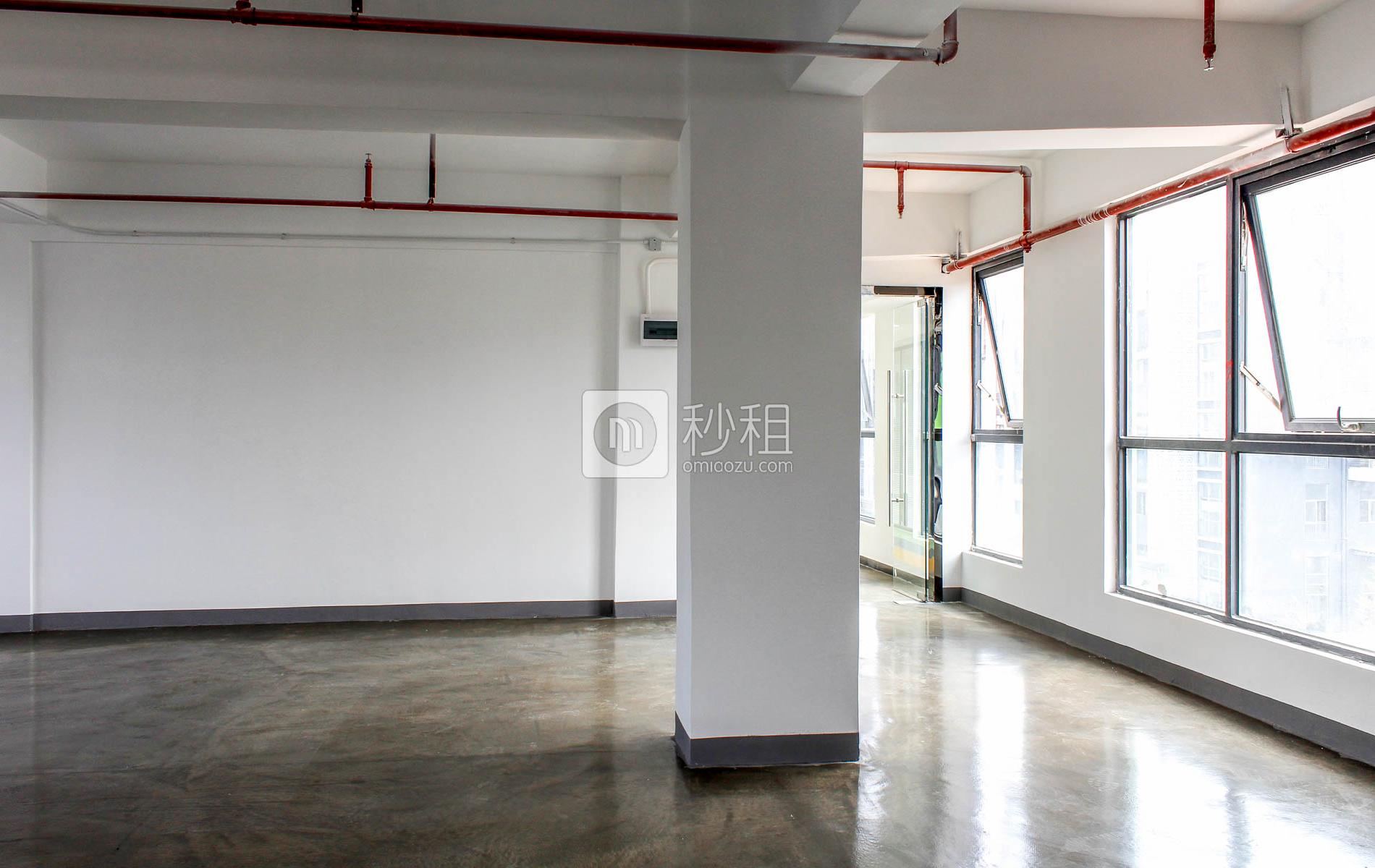 智慧谷创新园（坂田分园）写字楼出租152平米简装办公室68元/m².月