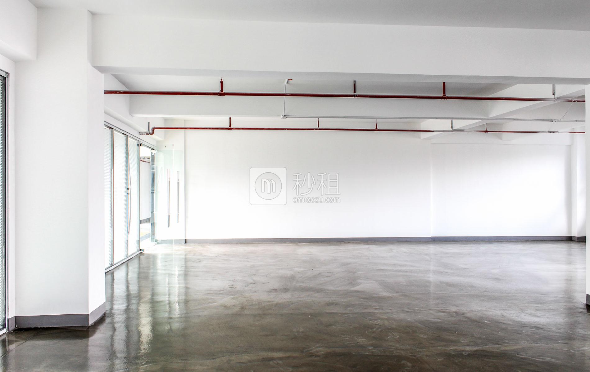智慧谷创新园（坂田分园）写字楼出租300平米简装办公室68元/m².月