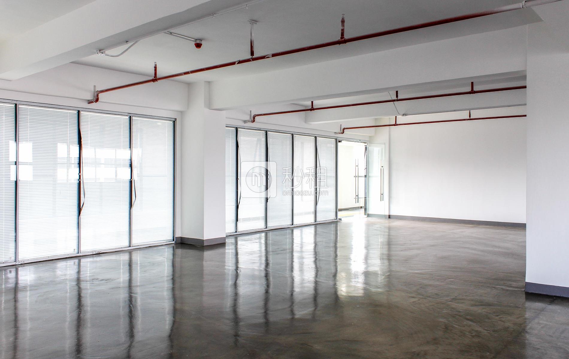 智慧谷创新园（坂田分园）写字楼出租300平米简装办公室68元/m².月