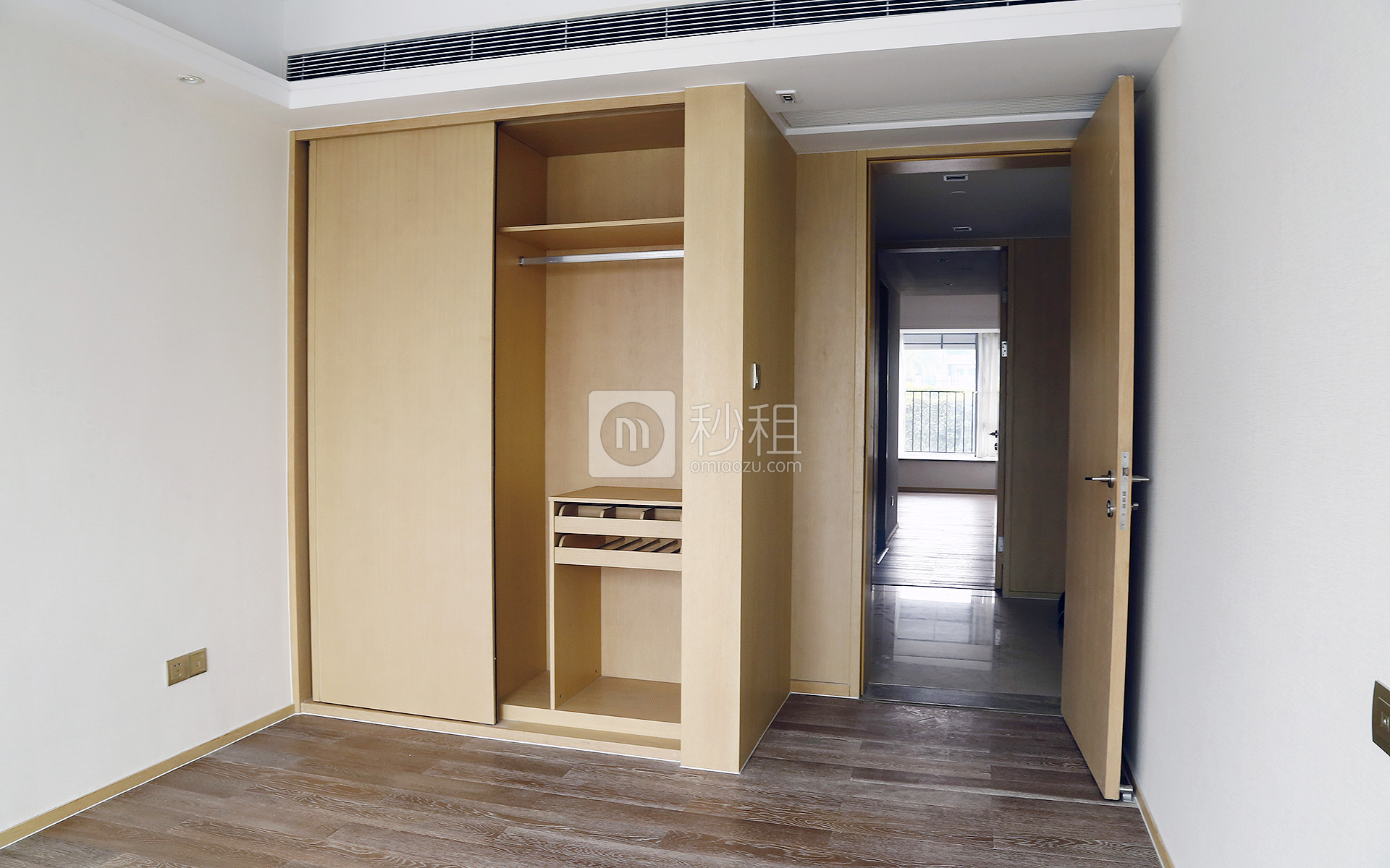 华侨城华寓 写字楼出租90平米简装办公室65元/m².月