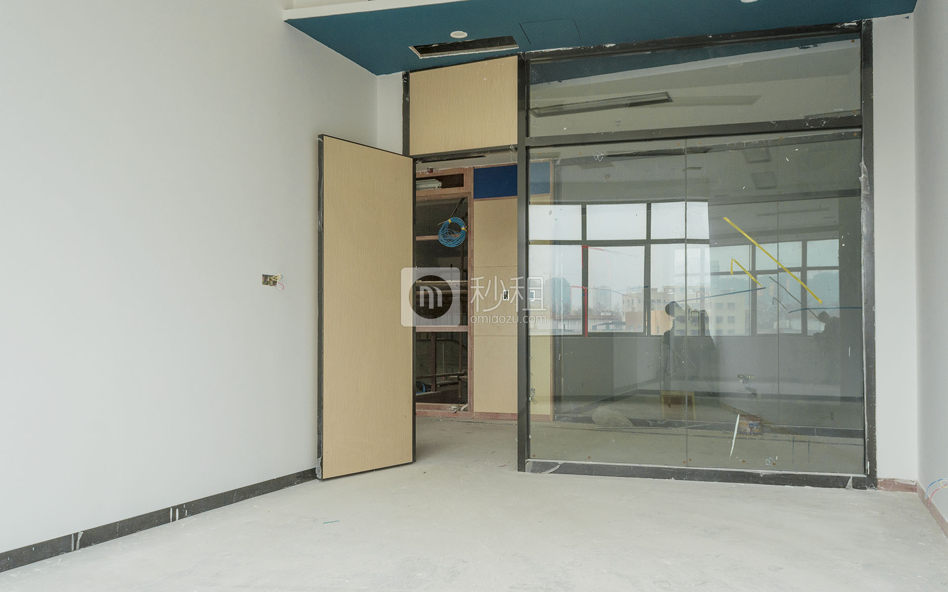 左创智慧创新大厦写字楼出租25平米简装办公室80元/m².月