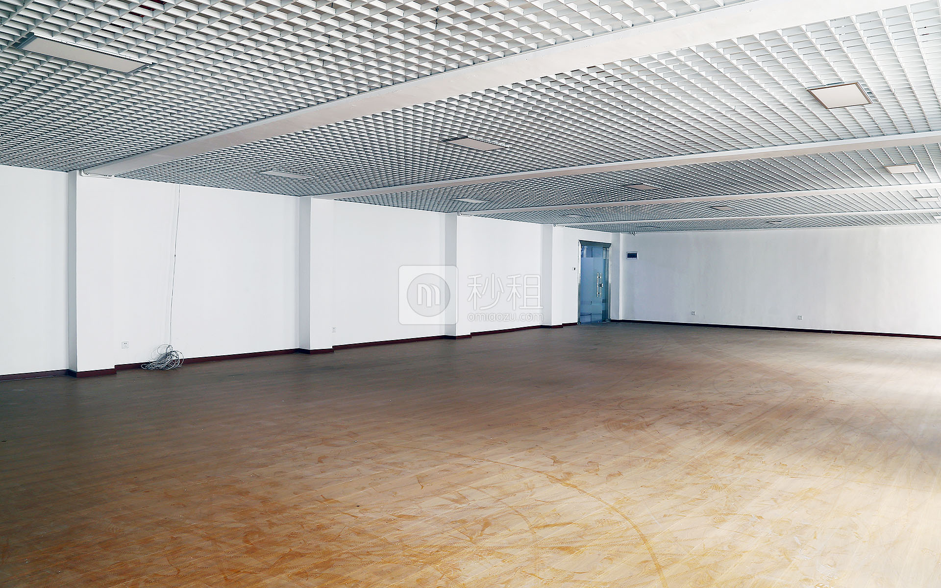 福美商务大厦写字楼出租130平米简装办公室30元/m².月