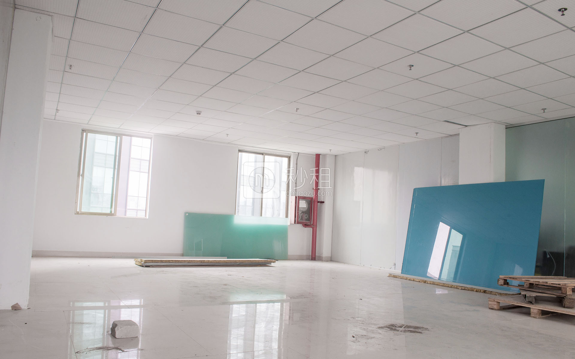 鑫源盛商务中心写字楼出租132平米简装办公室40元/m².月