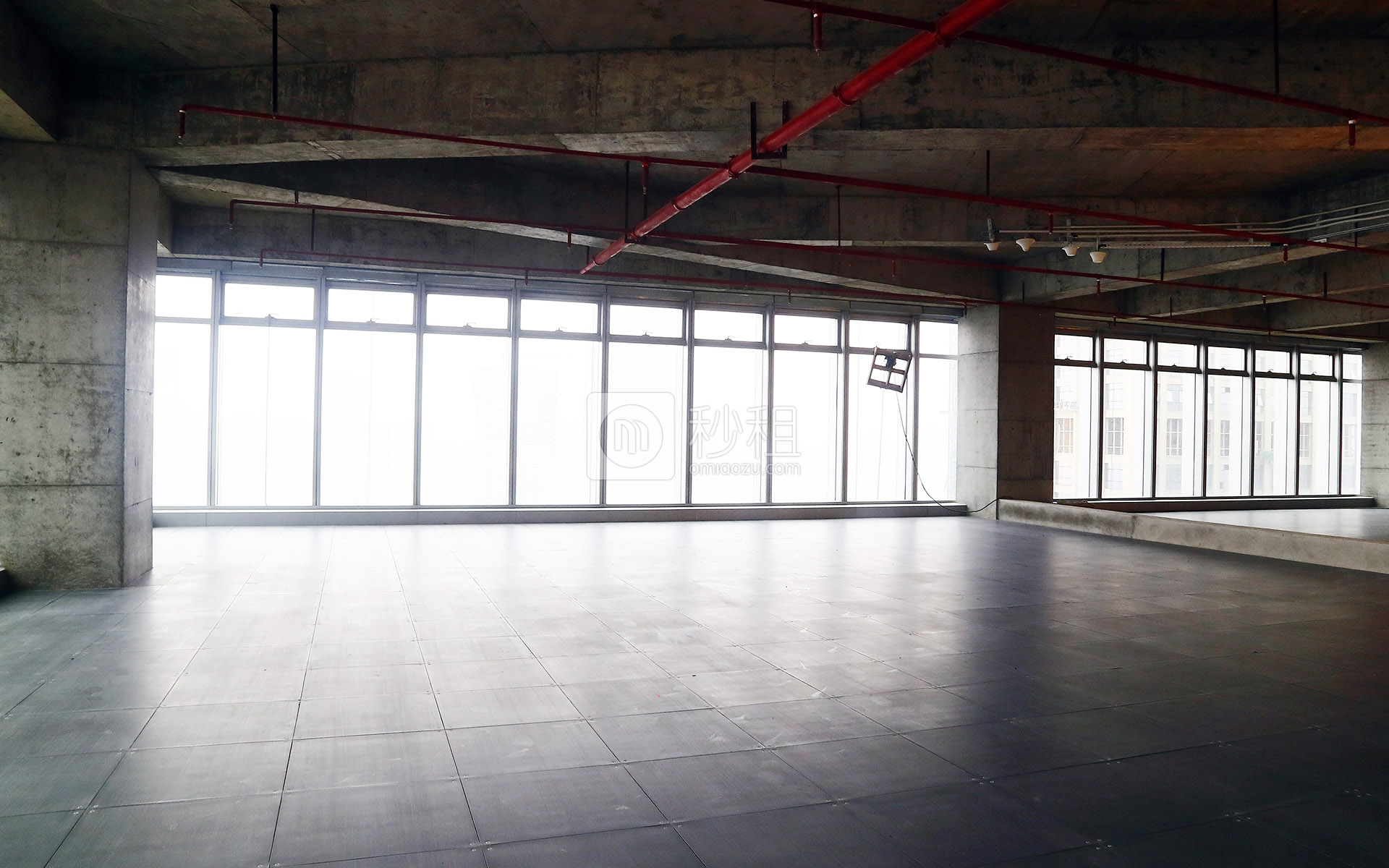 卓越后海中心写字楼出租88平米毛坯办公室252元/m².月
