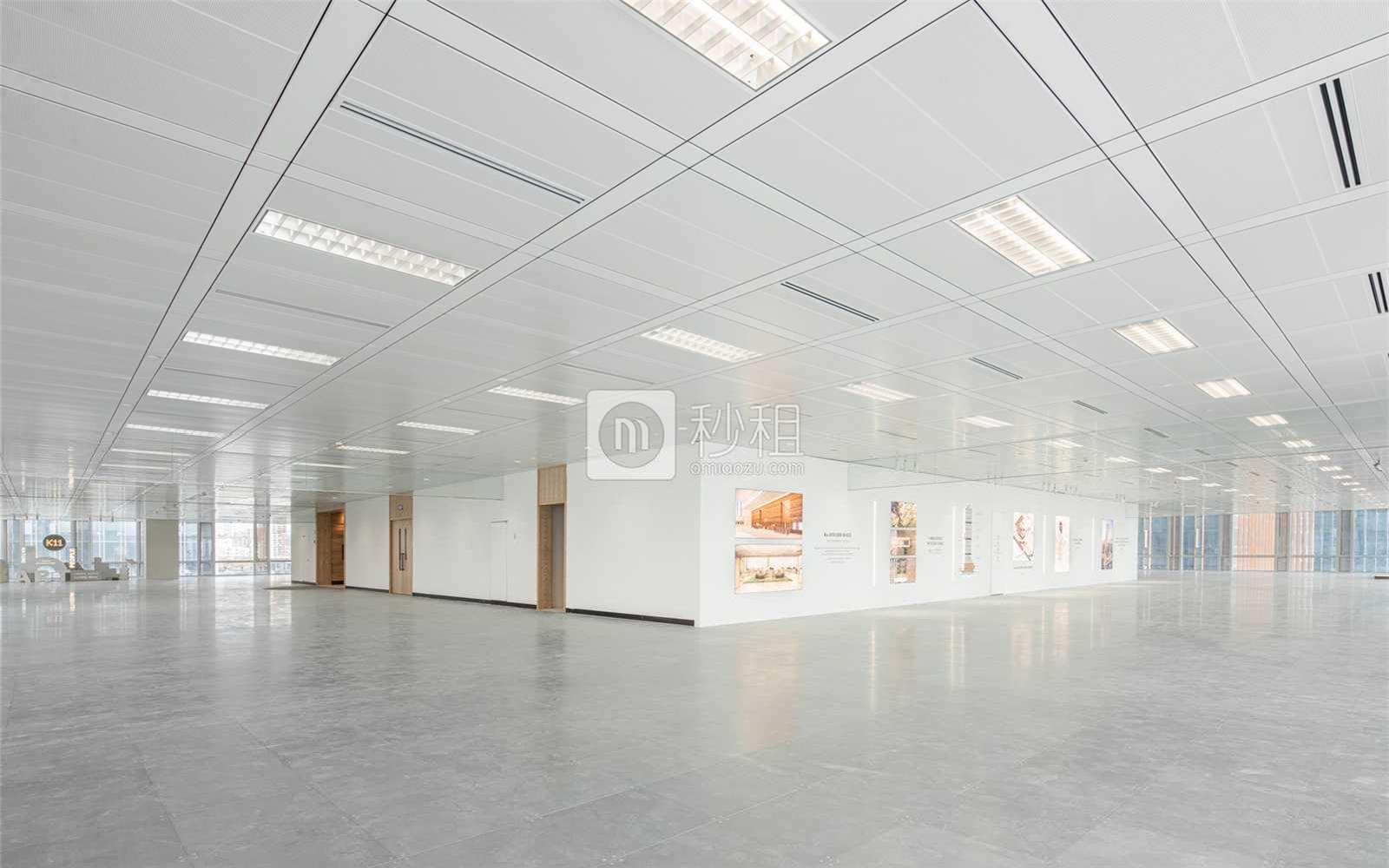 前海周大福金融大厦写字楼出租1165平米标准交付办公室150元/m².月